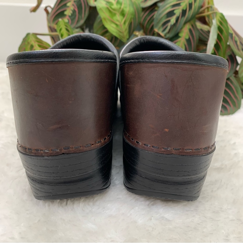 Dansko Professional Antique Brown Oiled Leather Clogs - Picture 7 of 11